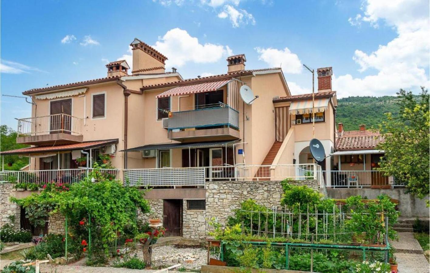 Apartman Ema 4+2 Koromacno Exterior photo